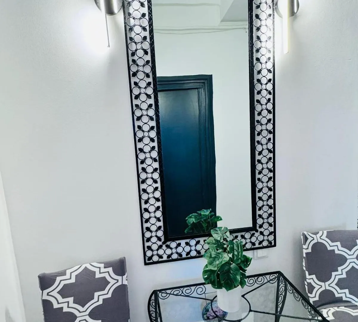 Clock House Appartement Boekarest